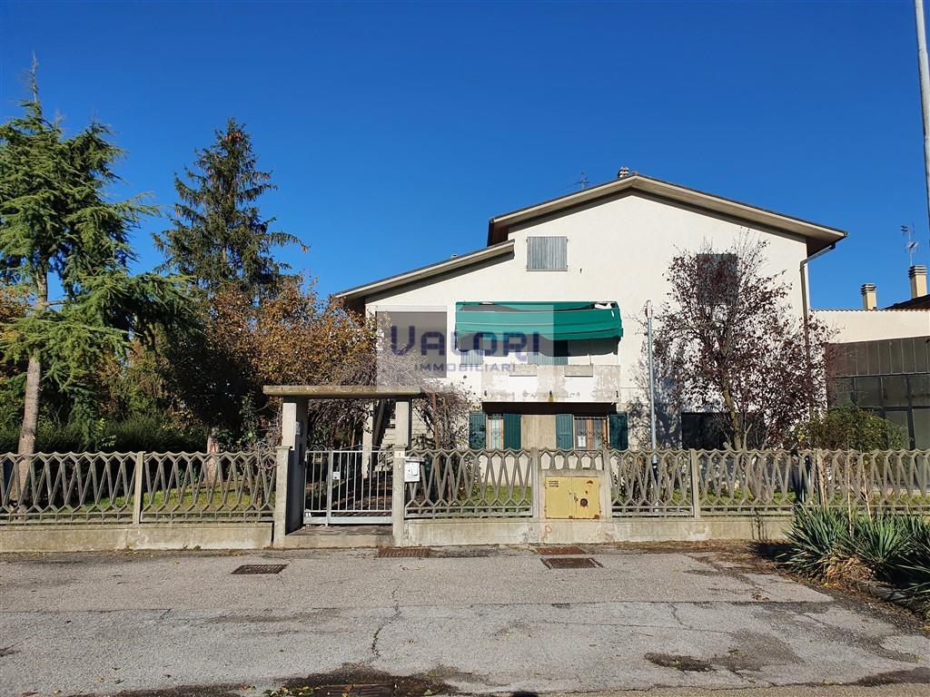Immobile Commerciale in vendita a Solarolo, 9999 locali, zona Località: Zona Artigianale, prezzo € 269.000 | CambioCasa.it