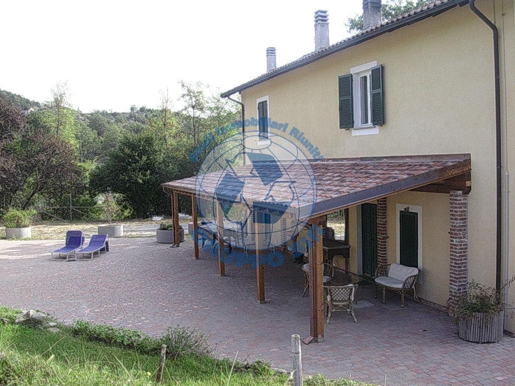 Villa in vendita a Piana Crixia, 4 locali, zona Località: Monte Bergone, prezzo € 420.000 | CambioCasa.it