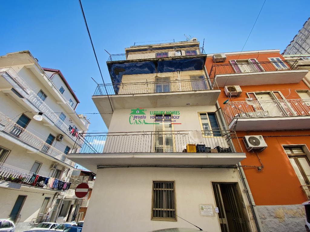 Appartamento in vendita a Ragusa, 5 locali, zona Località: VIA ARCHIMEDE, prezzo € 39.000 | PortaleAgenzieImmobiliari.it