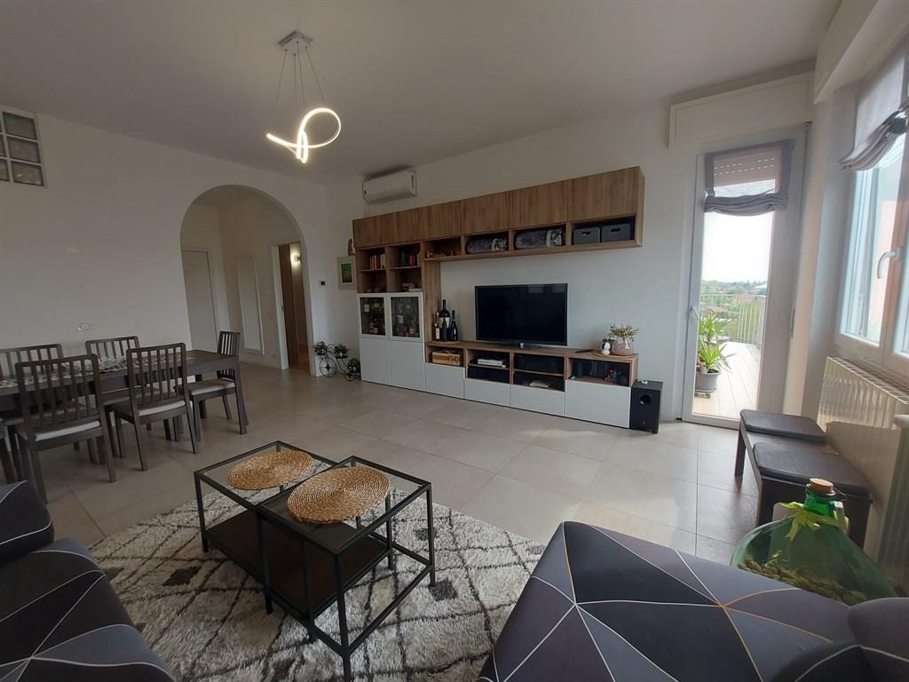 Appartamento in vendita a Meda, 4 locali, zona Località: San Pietro, prezzo € 258.000 | PortaleAgenzieImmobiliari.it