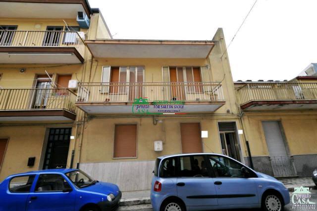 Soluzione Indipendente in vendita a Ragusa, 8 locali, zona Località: PALAZZELLO, prezzo € 120.000 | PortaleAgenzieImmobiliari.it