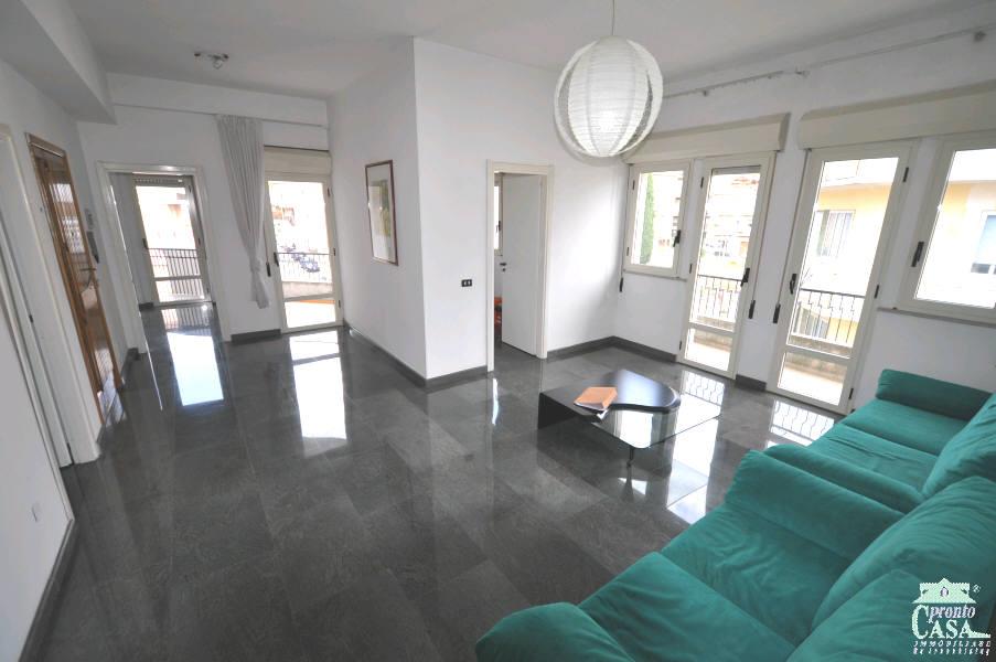 Appartamento in affitto a Ragusa, 6 locali, zona Località: VIA ARCHIMEDE, prezzo € 480 | PortaleAgenzieImmobiliari.it