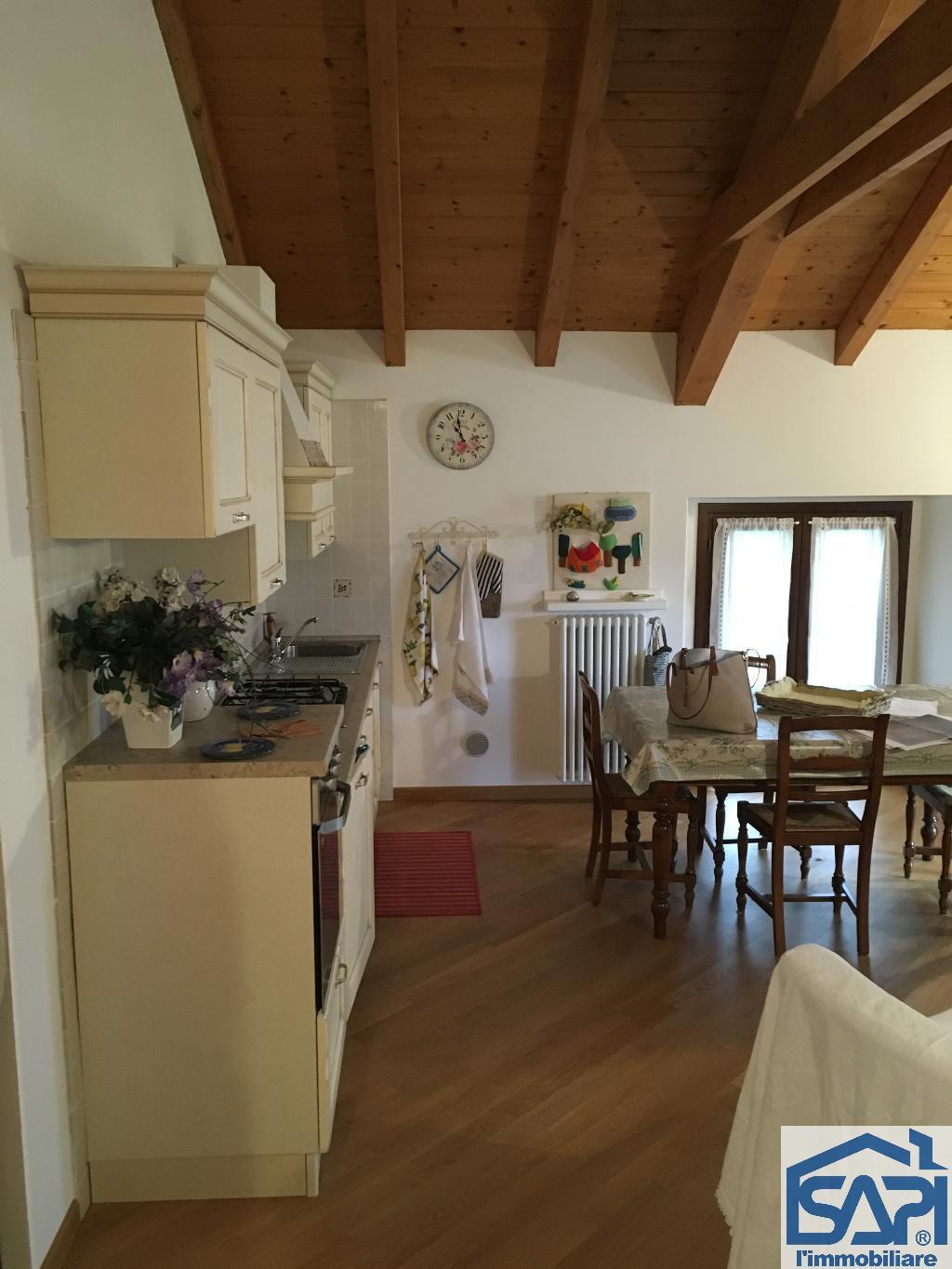 Appartamento in vendita a San Sebastiano Curone, 3 locali, prezzo € 100.000 | PortaleAgenzieImmobiliari.it