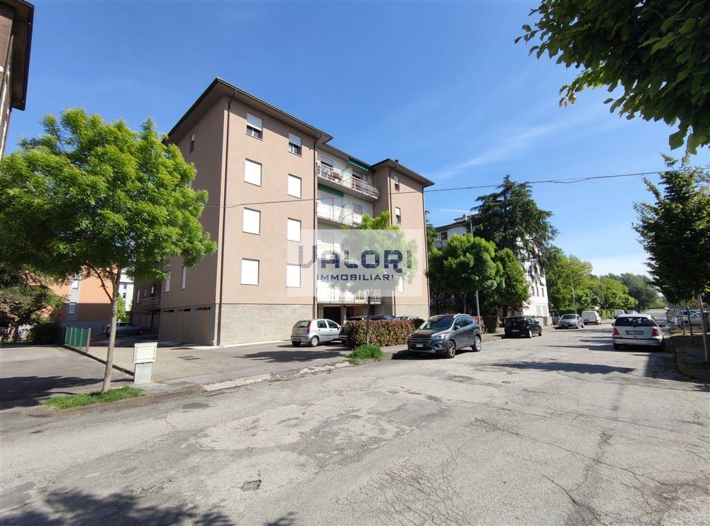 Appartamento in vendita a Faenza, 4 locali, zona Località: PERIFERIA MONTE: ADIACENZE PARCO CALAMELLI, prezzo € 205.000 | PortaleAgenzieImmobiliari.it