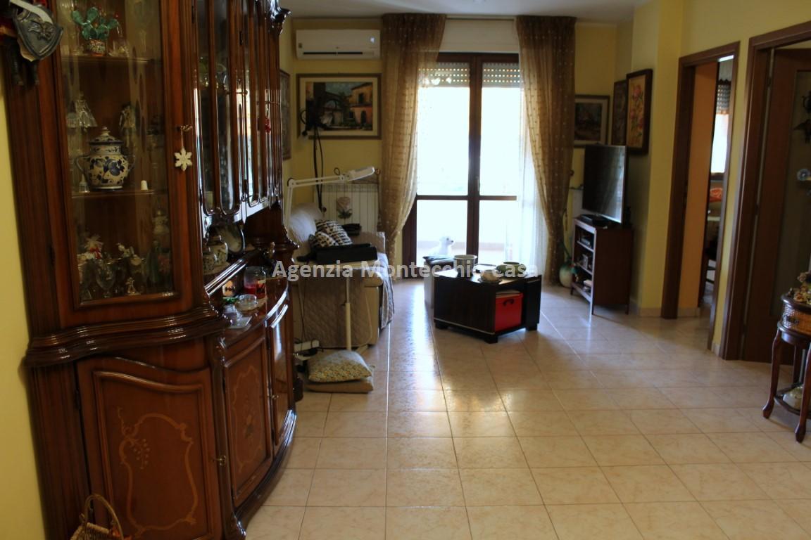 Appartamento in vendita a Tavullia, 4 locali, prezzo € 135.000 | PortaleAgenzieImmobiliari.it