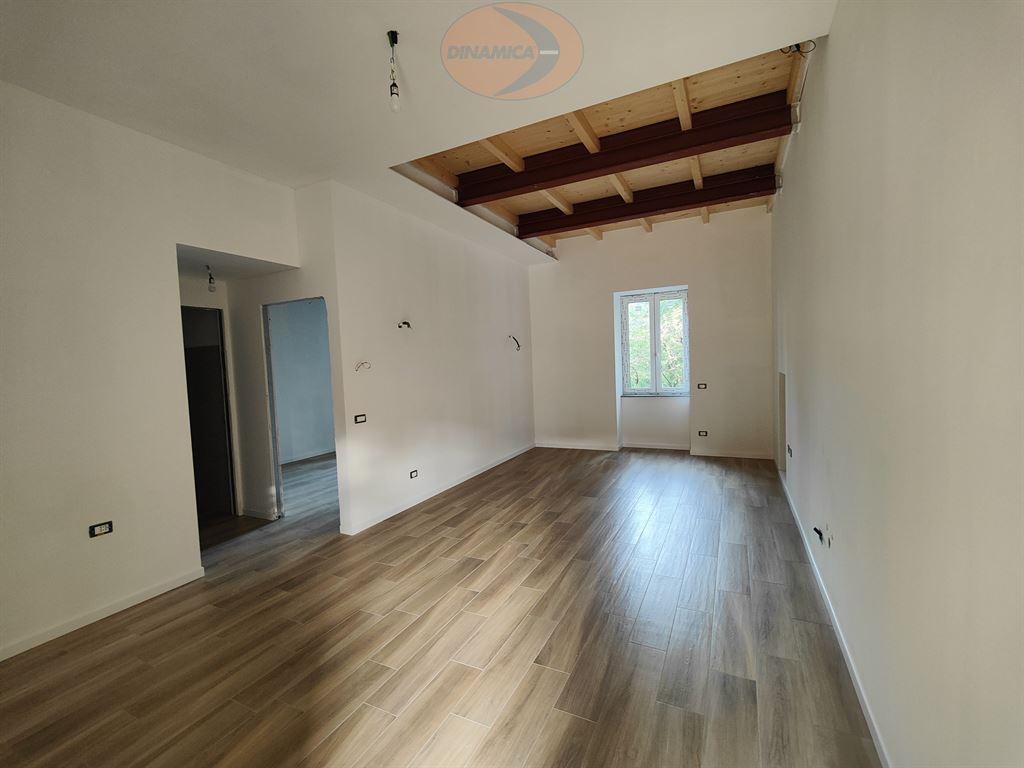 Appartamento in vendita a Monticello Brianza, 2 locali, zona Località: Residenziale, prezzo € 150.000 | PortaleAgenzieImmobiliari.it
