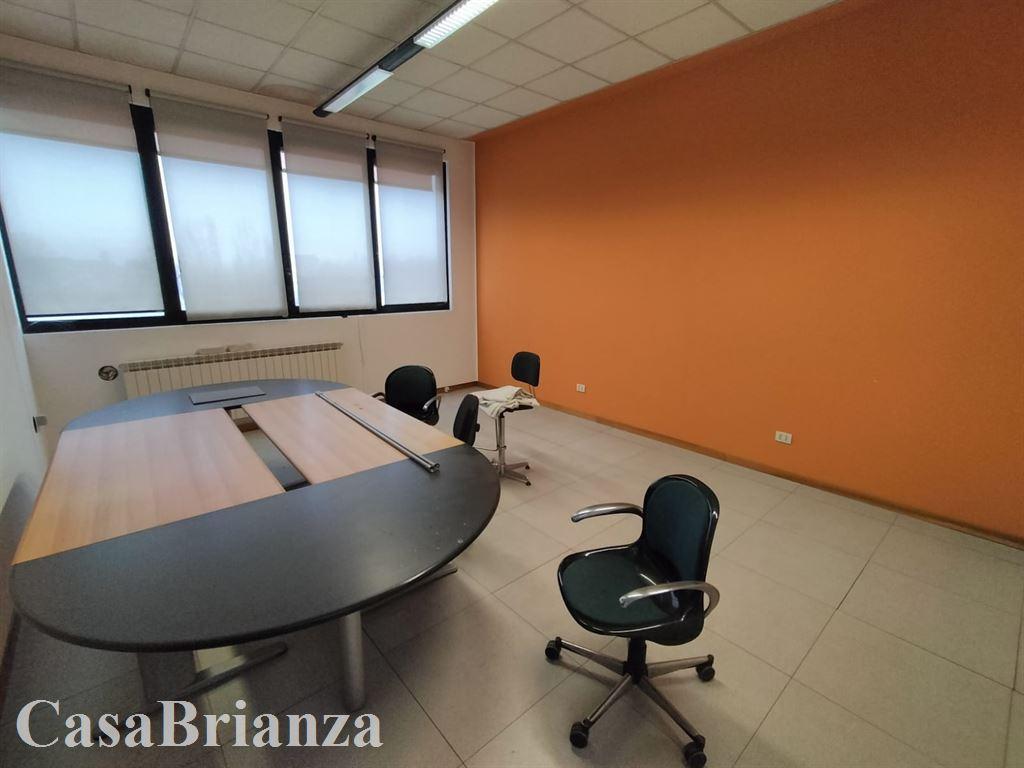 Ufficio / Studio in affitto a Biassono - Zona: Industriale
