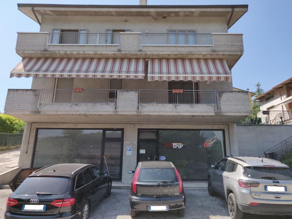 Negozio / Locale in vendita a Petriano, 1 locali, zona Località: Centro, prezzo € 56.000 | PortaleAgenzieImmobiliari.it