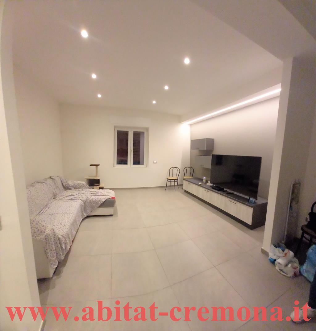 Appartamento in vendita a Cremona, 3 locali, zona Località: centrale, prezzo € 165.000 | PortaleAgenzieImmobiliari.it