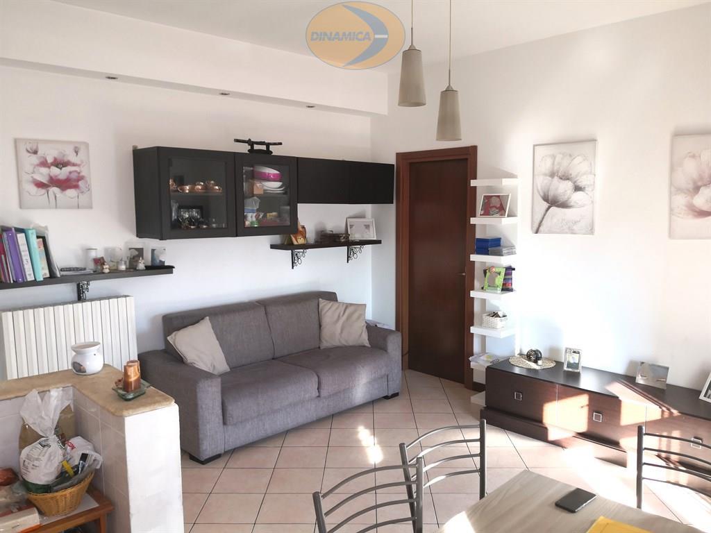 Appartamento in vendita a Ronco Briantino, 2 locali, zona Località: Residenziale, prezzo € 88.000 | PortaleAgenzieImmobiliari.it