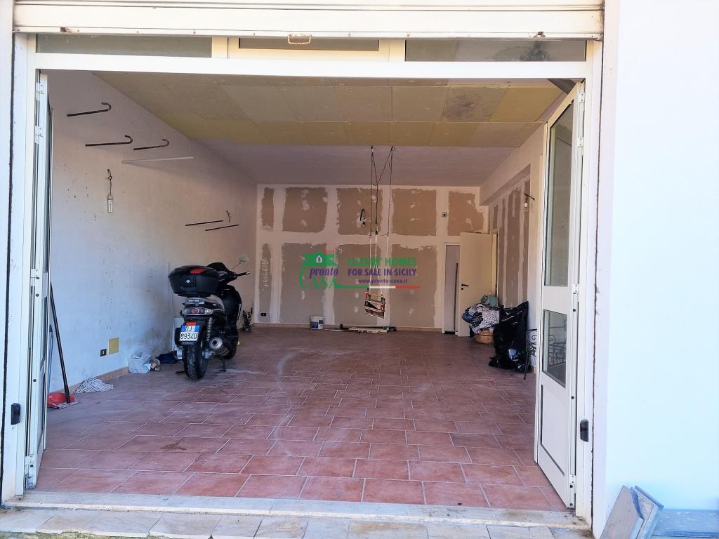 Box / Garage in affitto a Ragusa, 9999 locali, zona Località: C.DA CIMILLA', prezzo € 350 | PortaleAgenzieImmobiliari.it