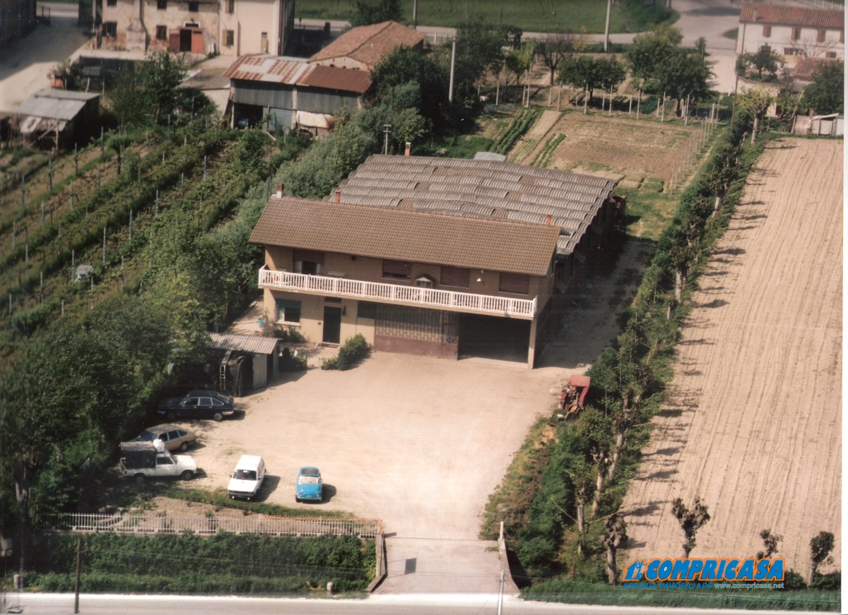 Capannone in vendita a Montagnana, 10 locali, Trattative riservate | CambioCasa.it