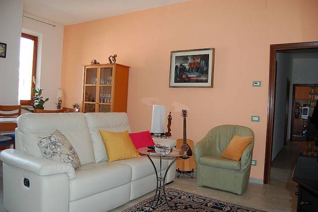 Appartamento in vendita a Castelnuovo Berardenga, 4 locali, prezzo € 170.000 | PortaleAgenzieImmobiliari.it