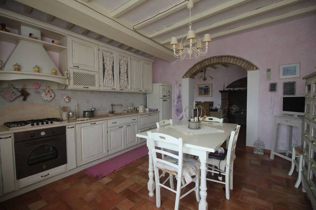 Rustico / Casale in vendita a Monteroni d'Arbia, 15 locali, prezzo € 530.000 | CambioCasa.it