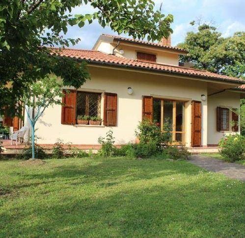 Villa in vendita a Lamporecchio, 8 locali, Trattative riservate | PortaleAgenzieImmobiliari.it