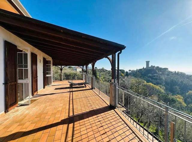 Villa in vendita a Castelnuovo Magra, 6 locali, prezzo € 450.000 | PortaleAgenzieImmobiliari.it
