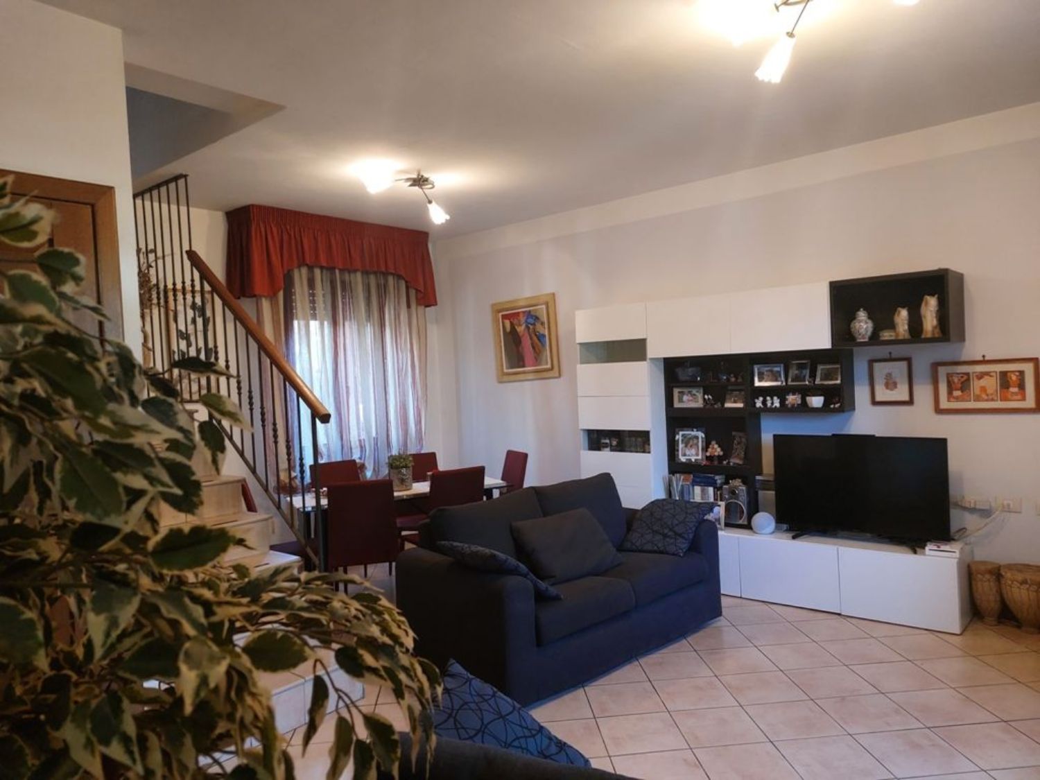 Villa a Schiera in vendita a Bagni di Lucca, 8 locali, prezzo € 230.000 | PortaleAgenzieImmobiliari.it