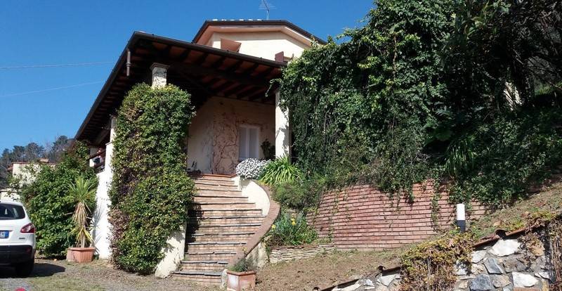 Villa Bifamiliare in vendita a Pietrasanta, 6 locali, prezzo € 500.000 | PortaleAgenzieImmobiliari.it