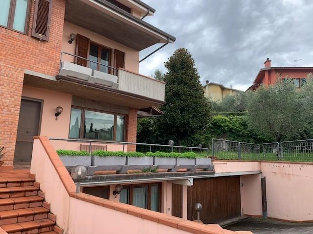 Villa Bifamiliare in vendita a Montecatini-Terme, 7 locali, prezzo € 380.000 | PortaleAgenzieImmobiliari.it