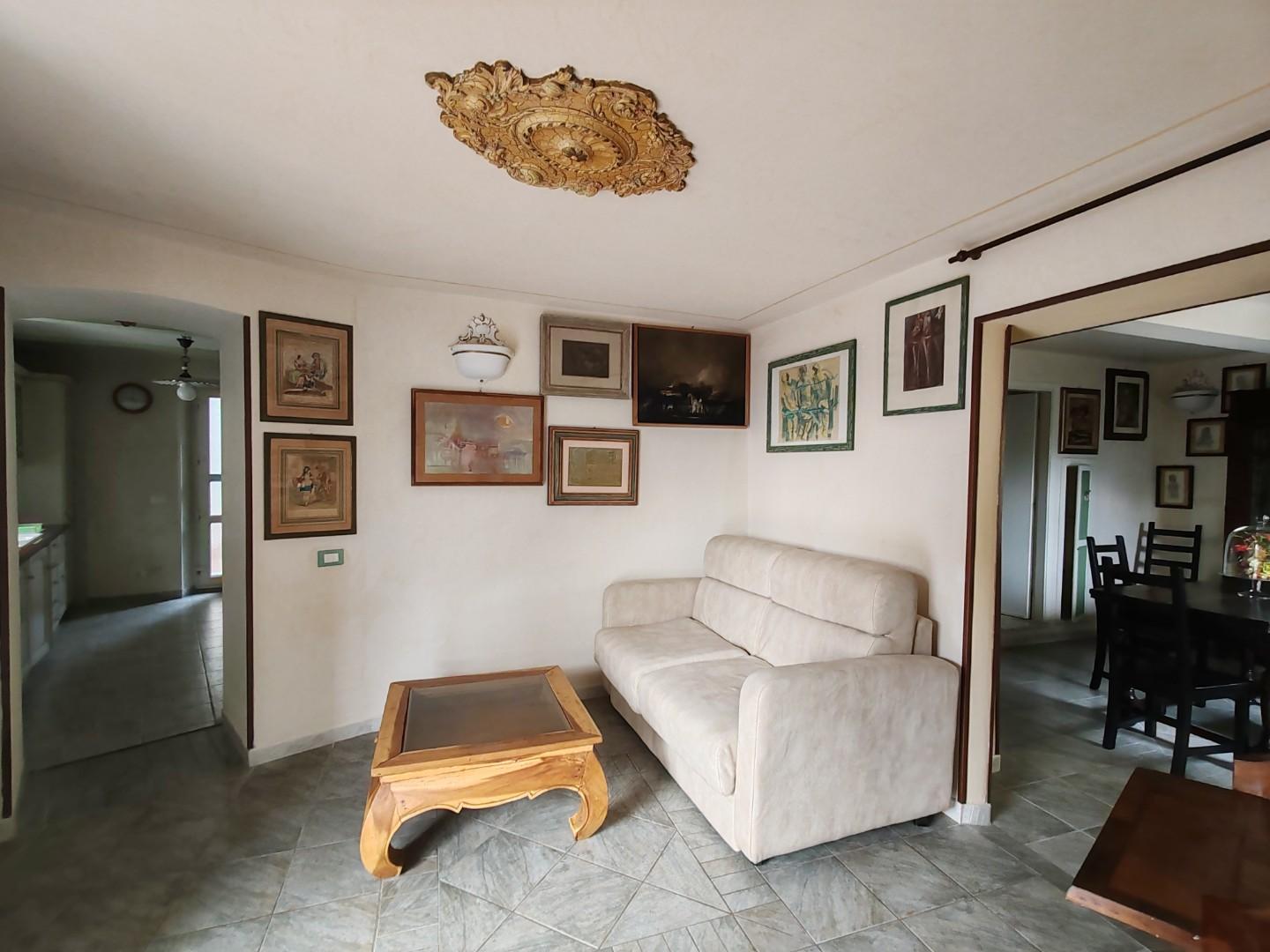 Appartamento in vendita a Massa, 5 locali, prezzo € 199.000 | PortaleAgenzieImmobiliari.it