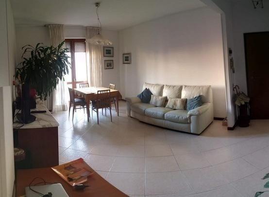 Appartamento in affitto a Sarzana, 4 locali, prezzo € 650 | PortaleAgenzieImmobiliari.it