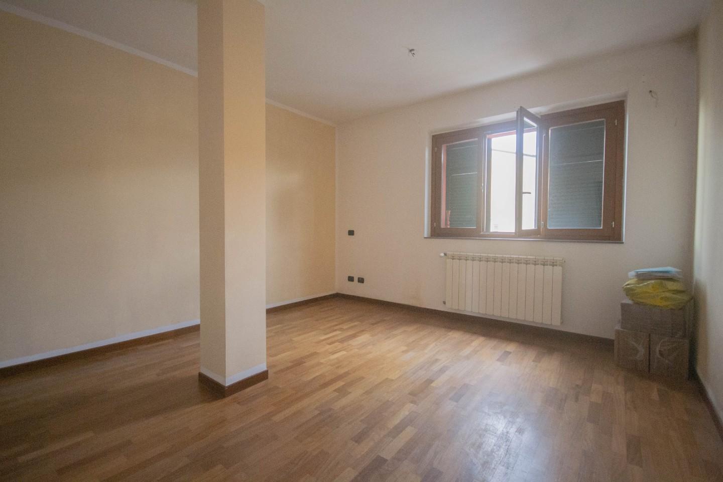 Appartamento in vendita a Santo Stefano di Magra, 6 locali, prezzo € 230.000 | PortaleAgenzieImmobiliari.it