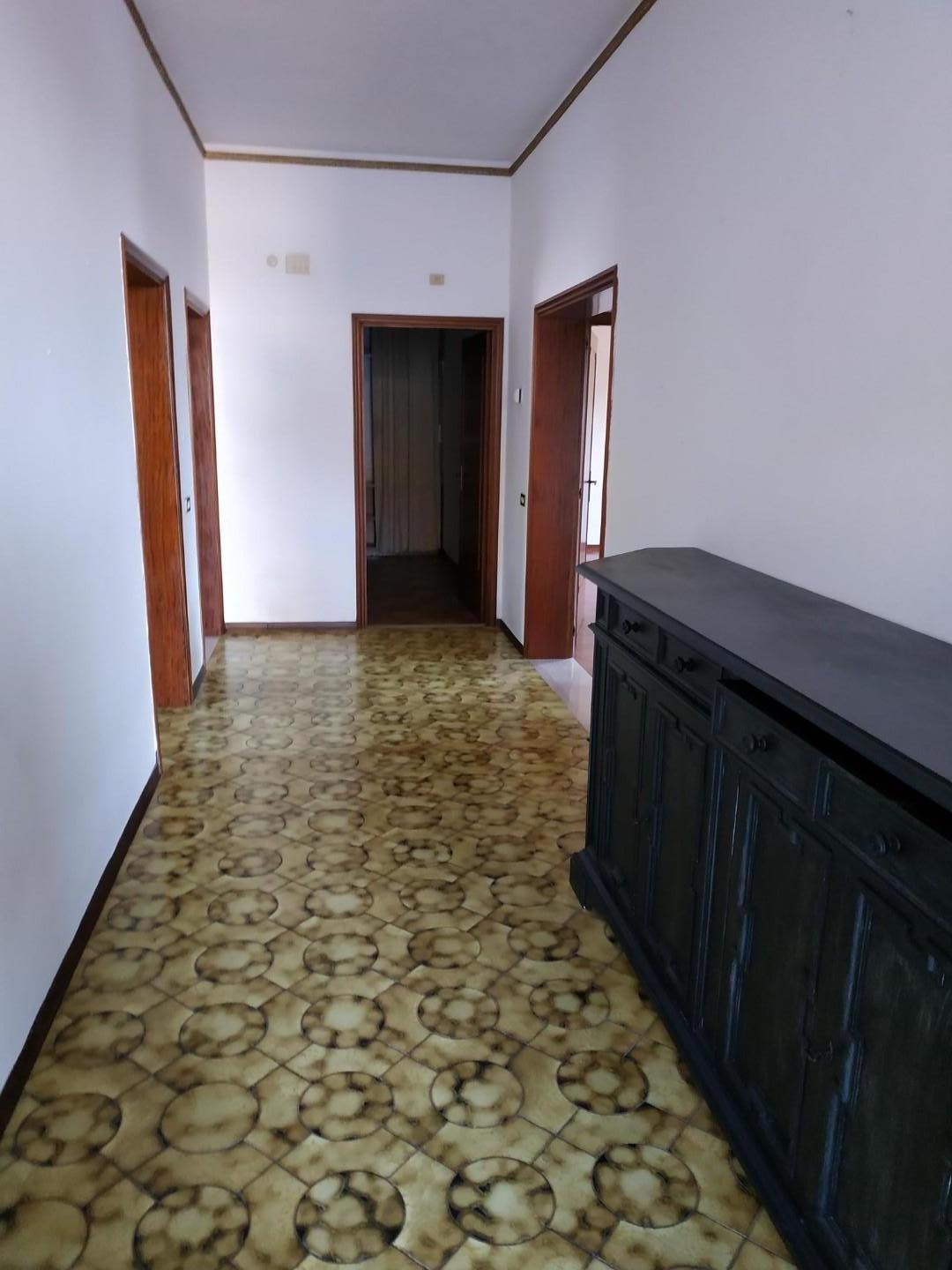 Appartamento in vendita a Montespertoli, 5 locali, prezzo € 200.000 | PortaleAgenzieImmobiliari.it