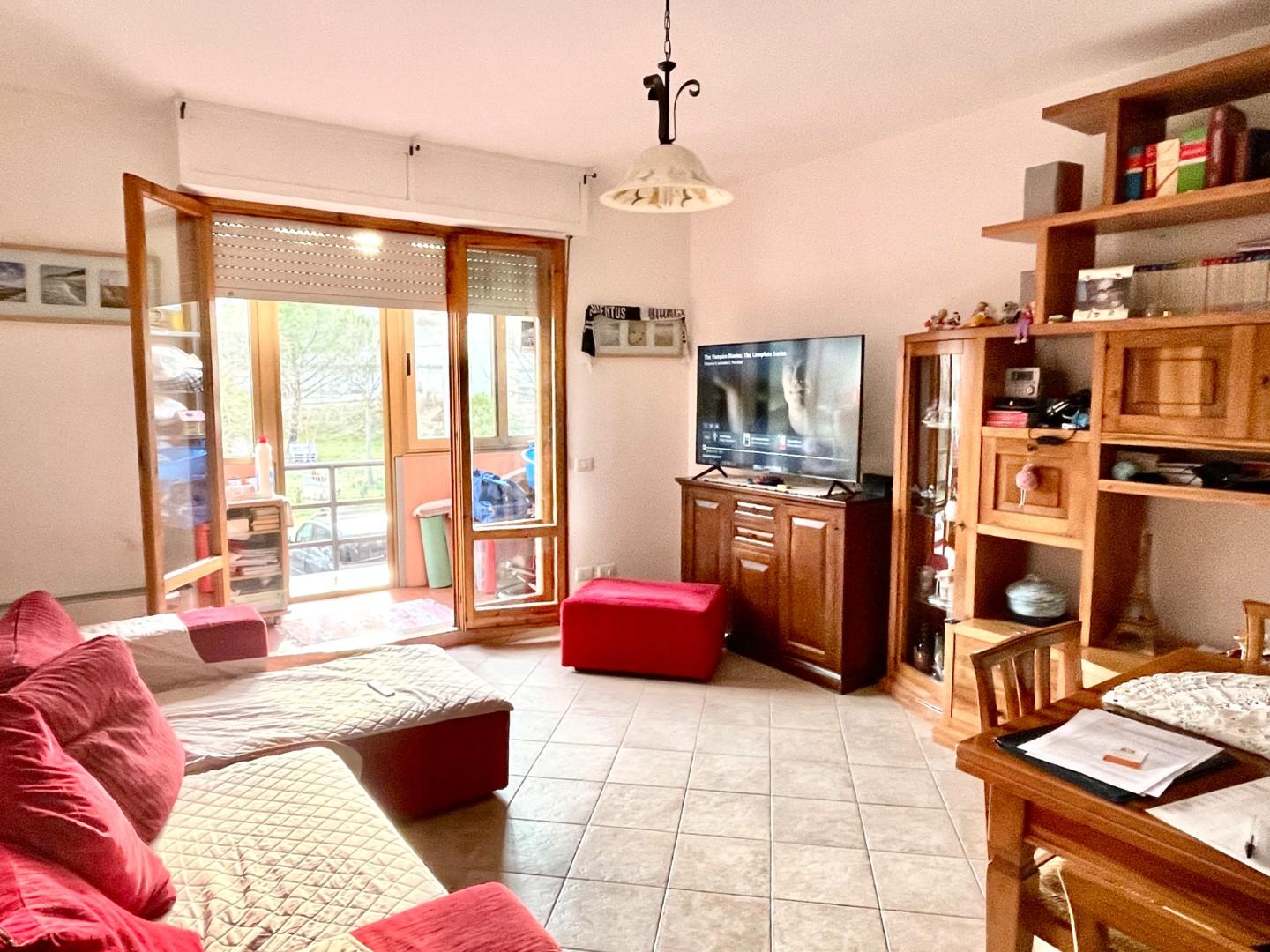 Appartamento in vendita a Monteroni d'Arbia, 6 locali, prezzo € 175.000 | CambioCasa.it