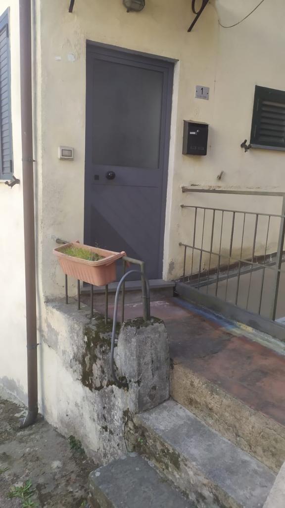 Appartamento in vendita a Lamporecchio, 2 locali, prezzo € 60.000 | CambioCasa.it
