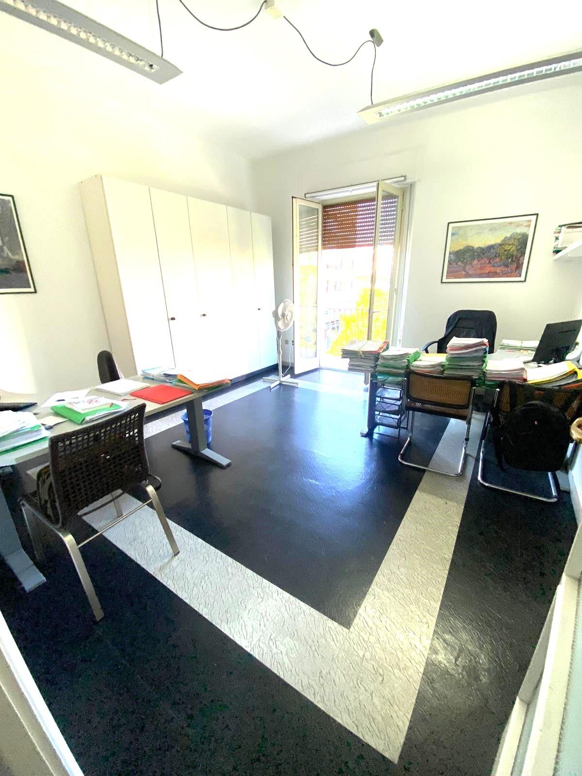 Appartamento in vendita a Massa, 5 locali, prezzo € 220.000 | PortaleAgenzieImmobiliari.it