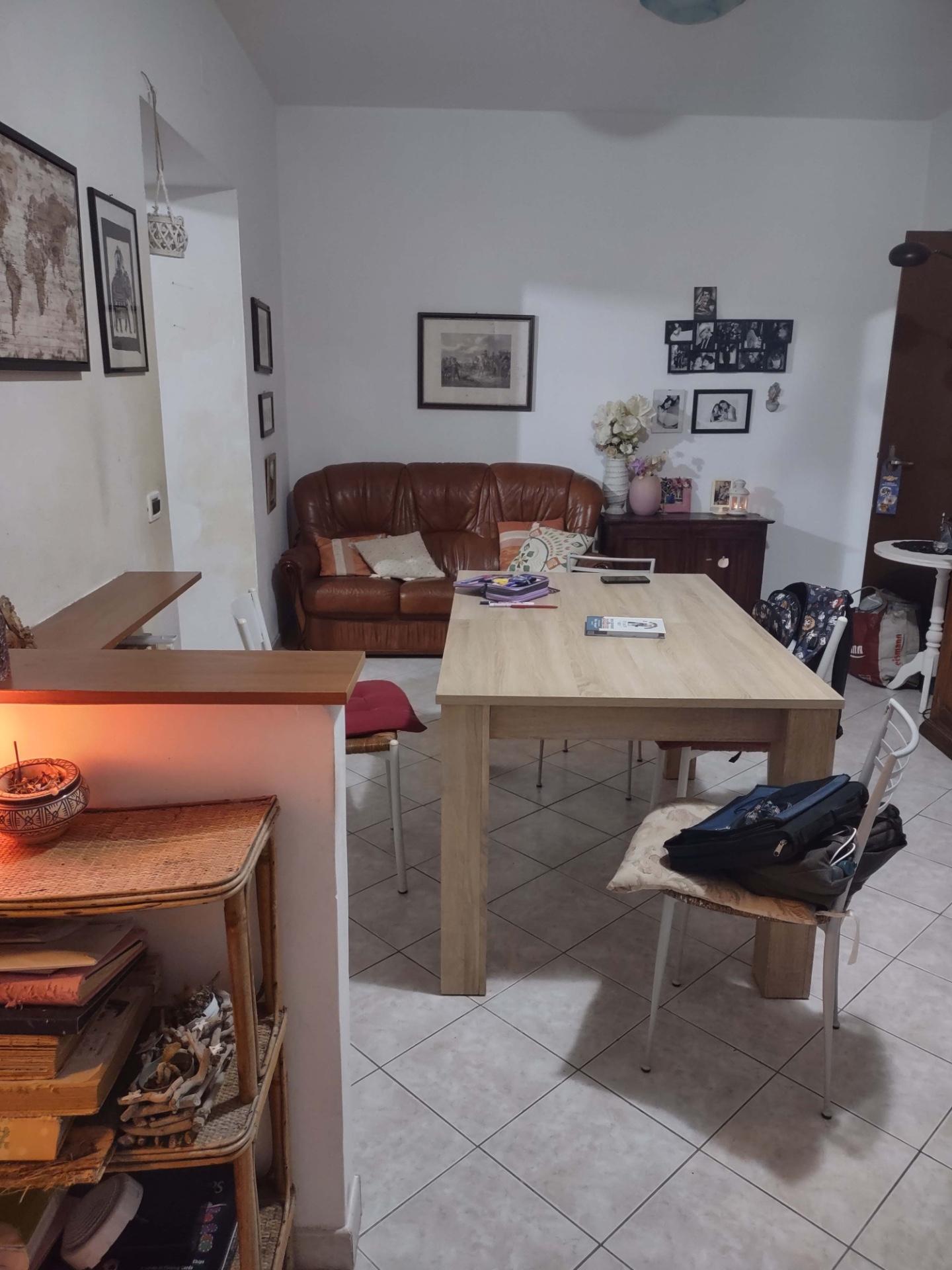 Appartamento in vendita a Massa, 3 locali, prezzo € 110.000 | PortaleAgenzieImmobiliari.it