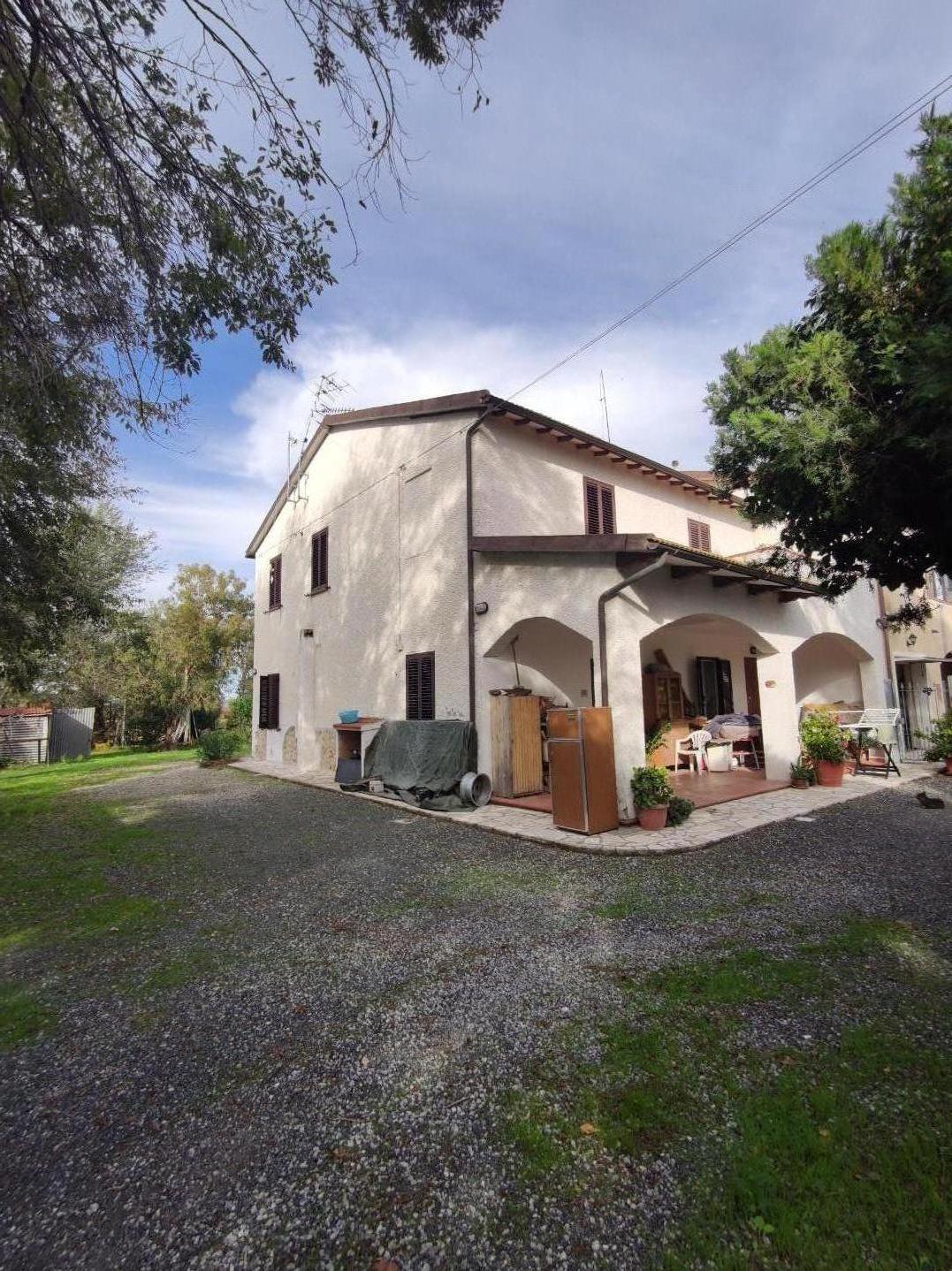 Villa Bifamiliare in vendita a Grosseto, 10 locali, prezzo € 350.000 | PortaleAgenzieImmobiliari.it