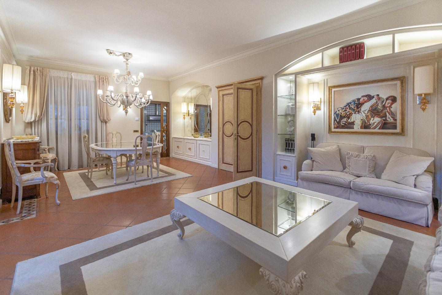 Villa in vendita a Fucecchio, 10 locali, prezzo € 650.000 | PortaleAgenzieImmobiliari.it