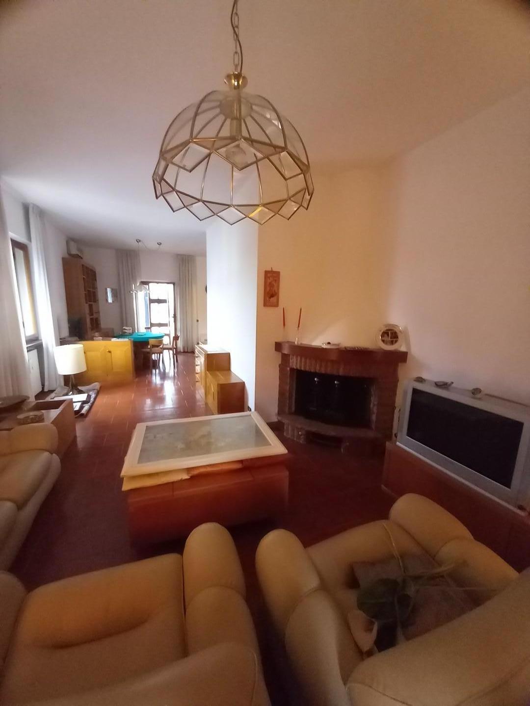 Appartamento in vendita a Crespina Lorenzana, 6 locali, prezzo € 150.000 | PortaleAgenzieImmobiliari.it