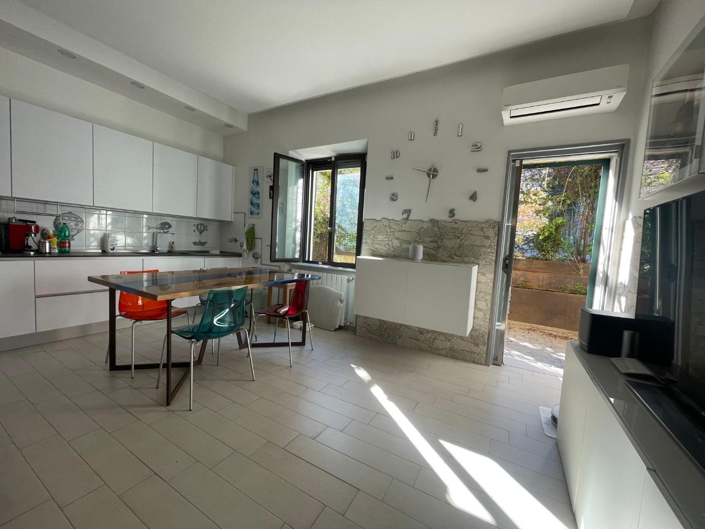 Appartamento in vendita a Poggibonsi, 3 locali, prezzo € 175.000 | PortaleAgenzieImmobiliari.it