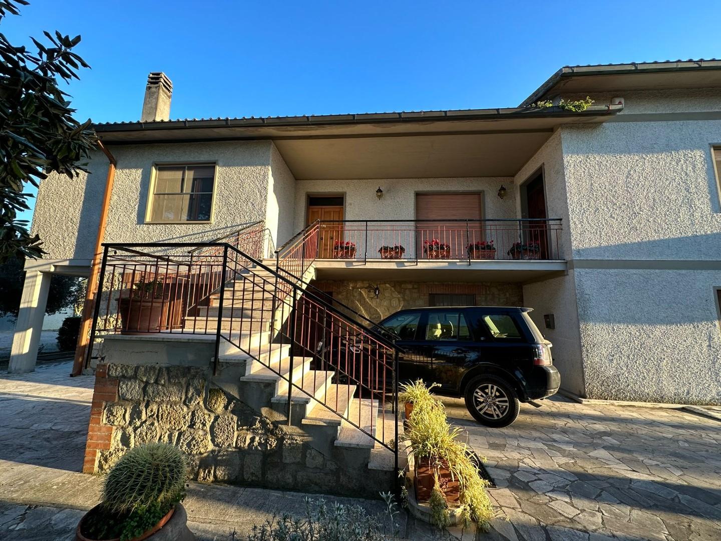 Villa a Schiera in vendita a Grosseto, 8 locali, prezzo € 300.000 | PortaleAgenzieImmobiliari.it