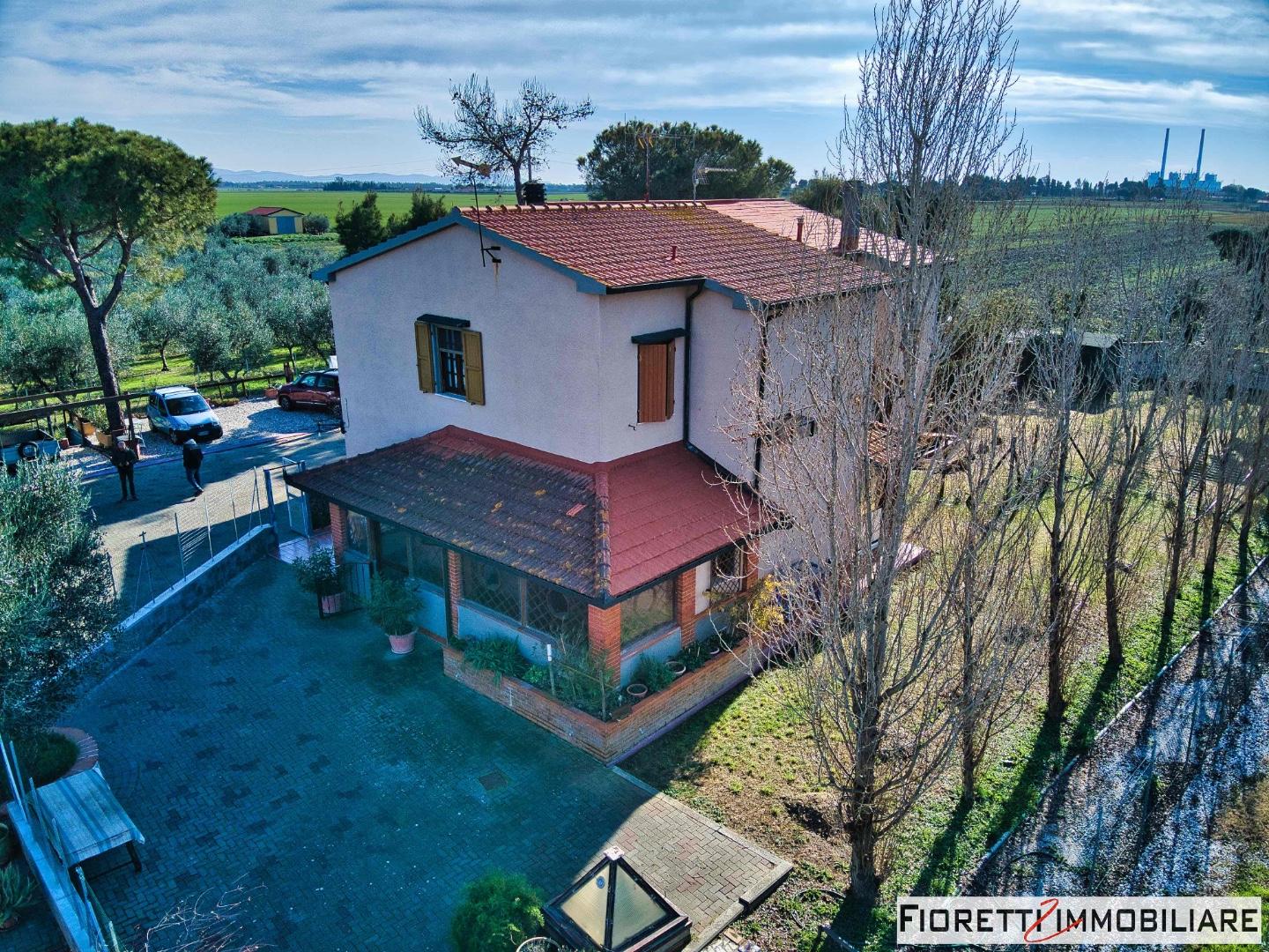 Villa Bifamiliare in vendita a Piombino, 5 locali, prezzo € 260.000 | PortaleAgenzieImmobiliari.it