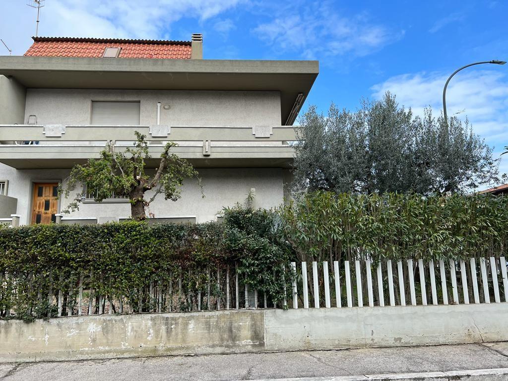 Villa a Schiera in vendita a Grosseto, 7 locali, prezzo € 329.000 | PortaleAgenzieImmobiliari.it