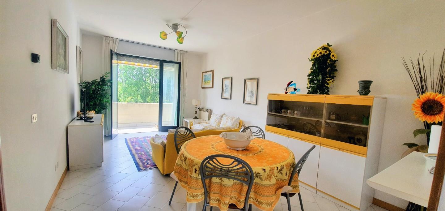 Appartamento in affitto a Massa, 3 locali, prezzo € 1.800 | CambioCasa.it