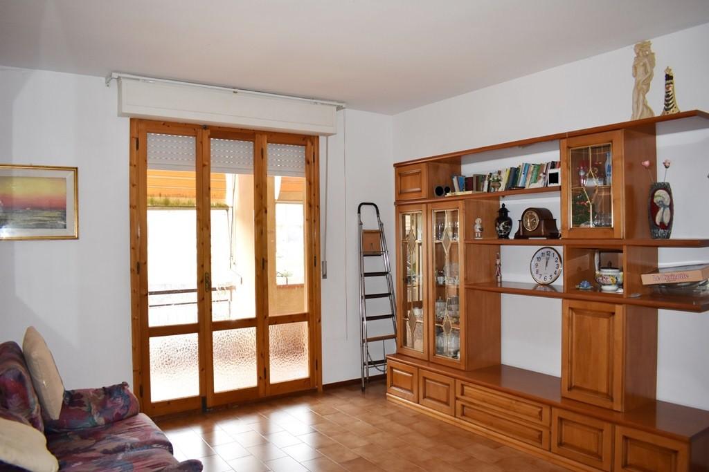 Appartamento in vendita a Montaione, 4 locali, prezzo € 100.000 | PortaleAgenzieImmobiliari.it