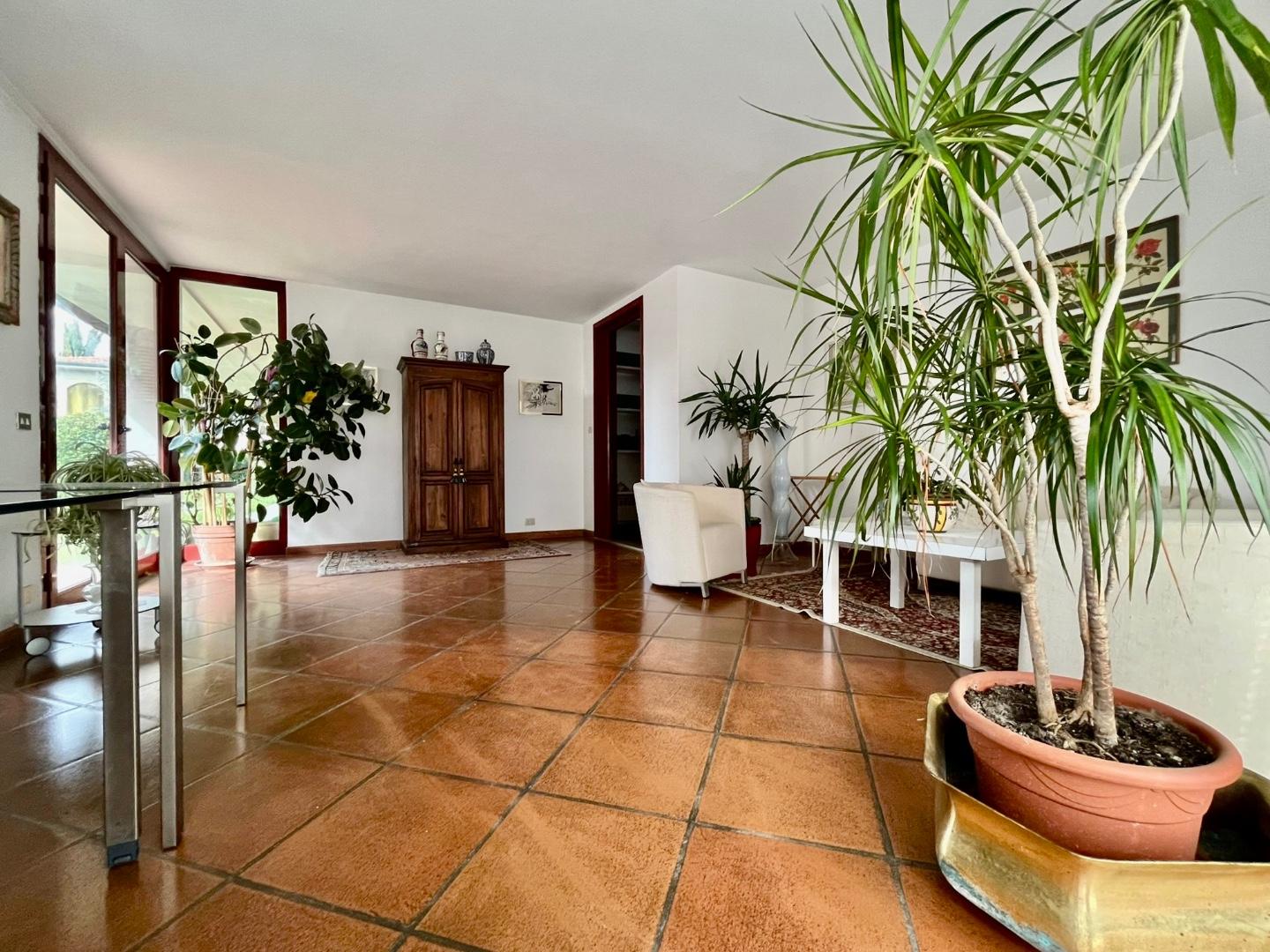 Villa Bifamiliare in vendita a Pontedera, 6 locali, prezzo € 290.000 | PortaleAgenzieImmobiliari.it