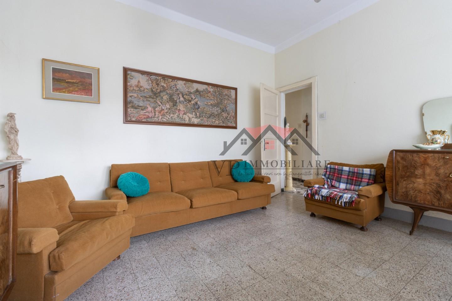 Appartamento in vendita a Castelnuovo di Val di Cecina, 4 locali, prezzo € 48.000 | PortaleAgenzieImmobiliari.it
