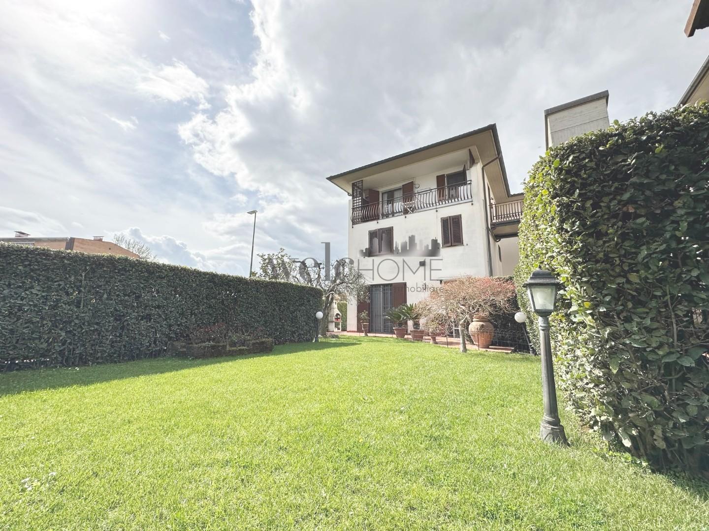 Villa a Schiera in vendita a Campi Bisenzio, 5 locali, prezzo € 480.000 | PortaleAgenzieImmobiliari.it
