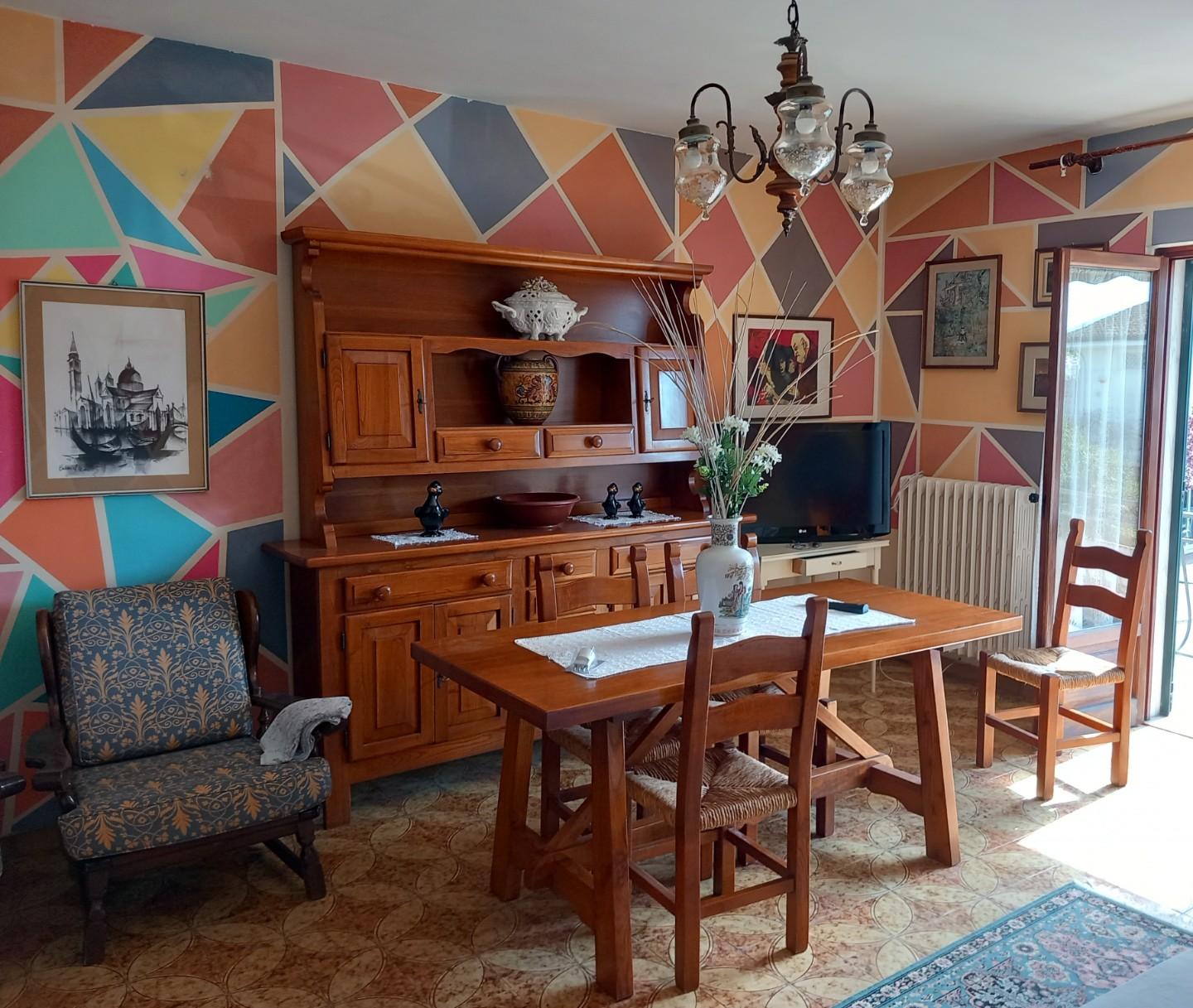 Appartamento in vendita a Montignoso, 3 locali, prezzo € 250.000 | PortaleAgenzieImmobiliari.it