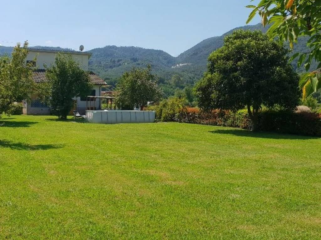 Villa in vendita a Lucca, 9 locali, prezzo € 350.000 | PortaleAgenzieImmobiliari.it
