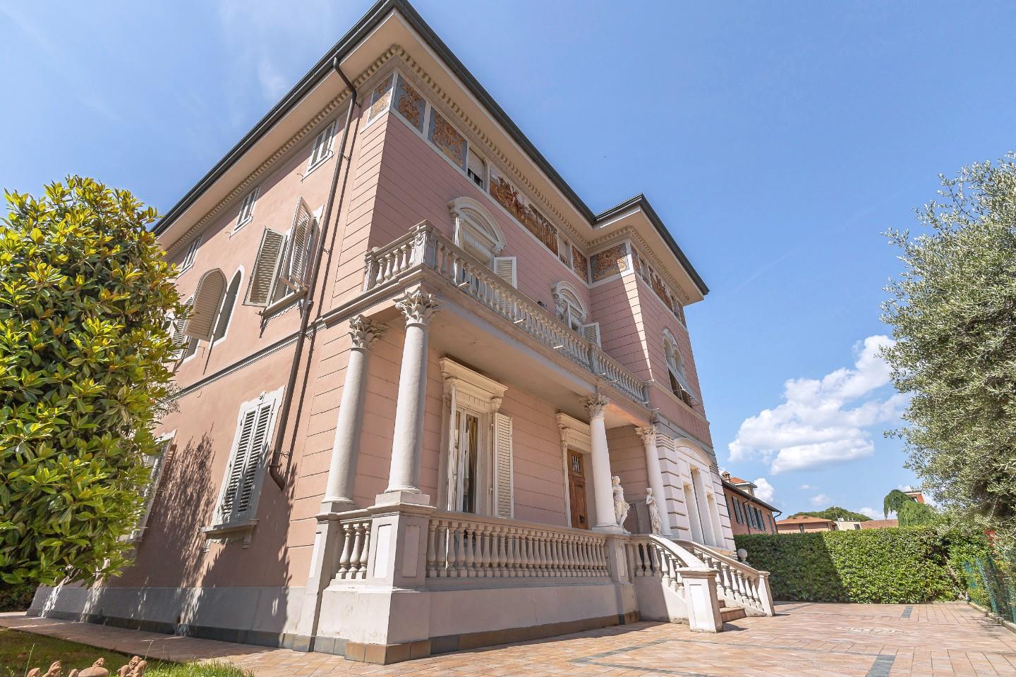 Villa in Vendita a Santa Croce sull'Arno