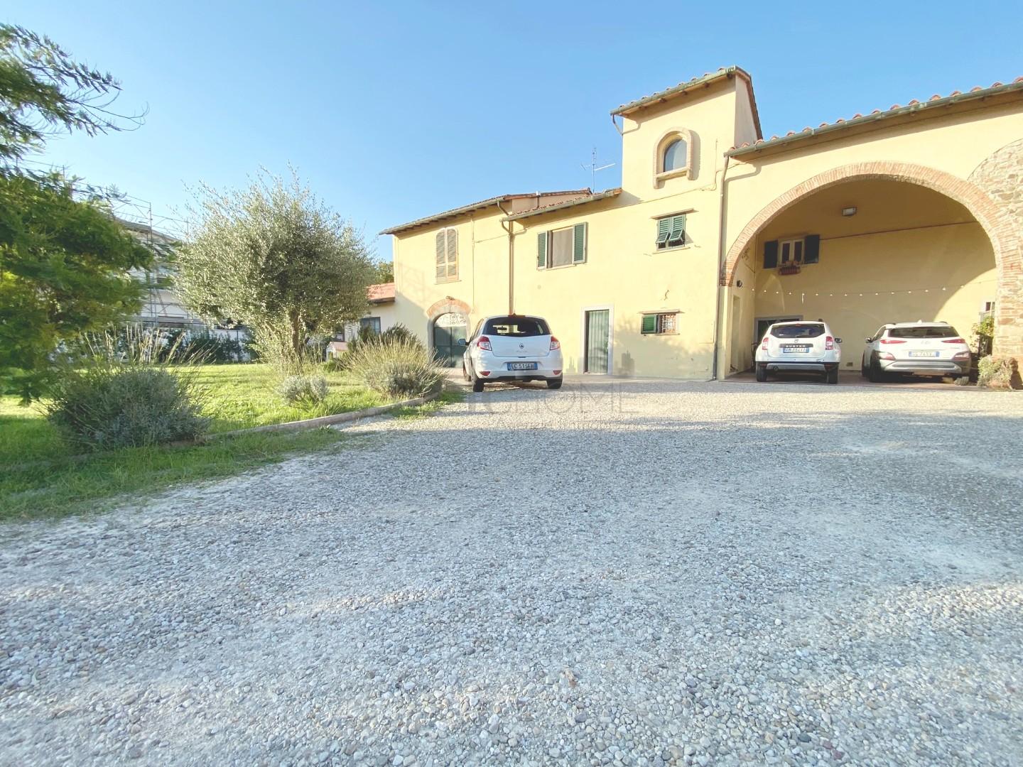 Rustico / Casale in vendita a Campi Bisenzio, 7 locali, prezzo € 670.000 | PortaleAgenzieImmobiliari.it