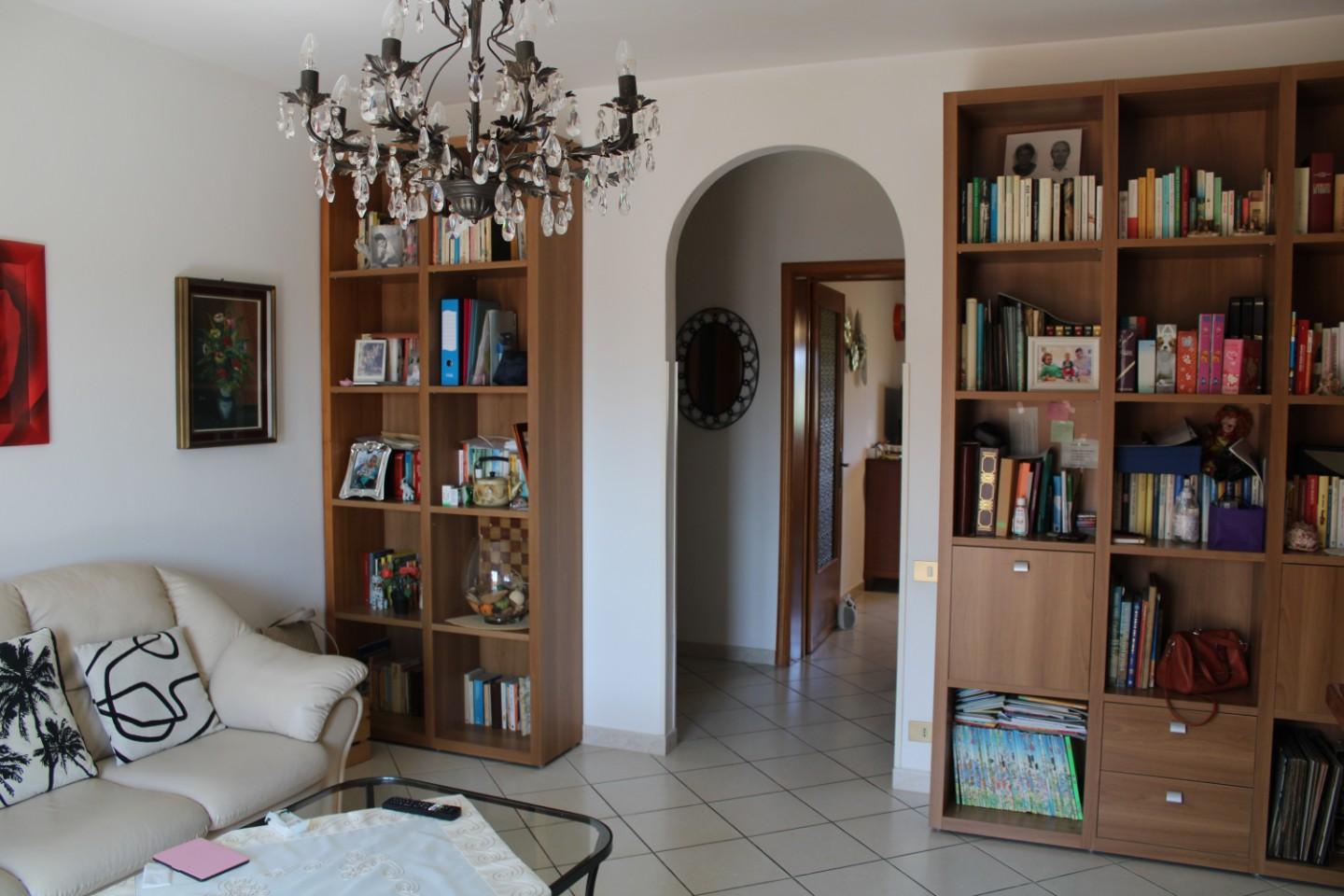 Appartamento in vendita a Collesalvetti, 5 locali, prezzo € 173.000 | PortaleAgenzieImmobiliari.it