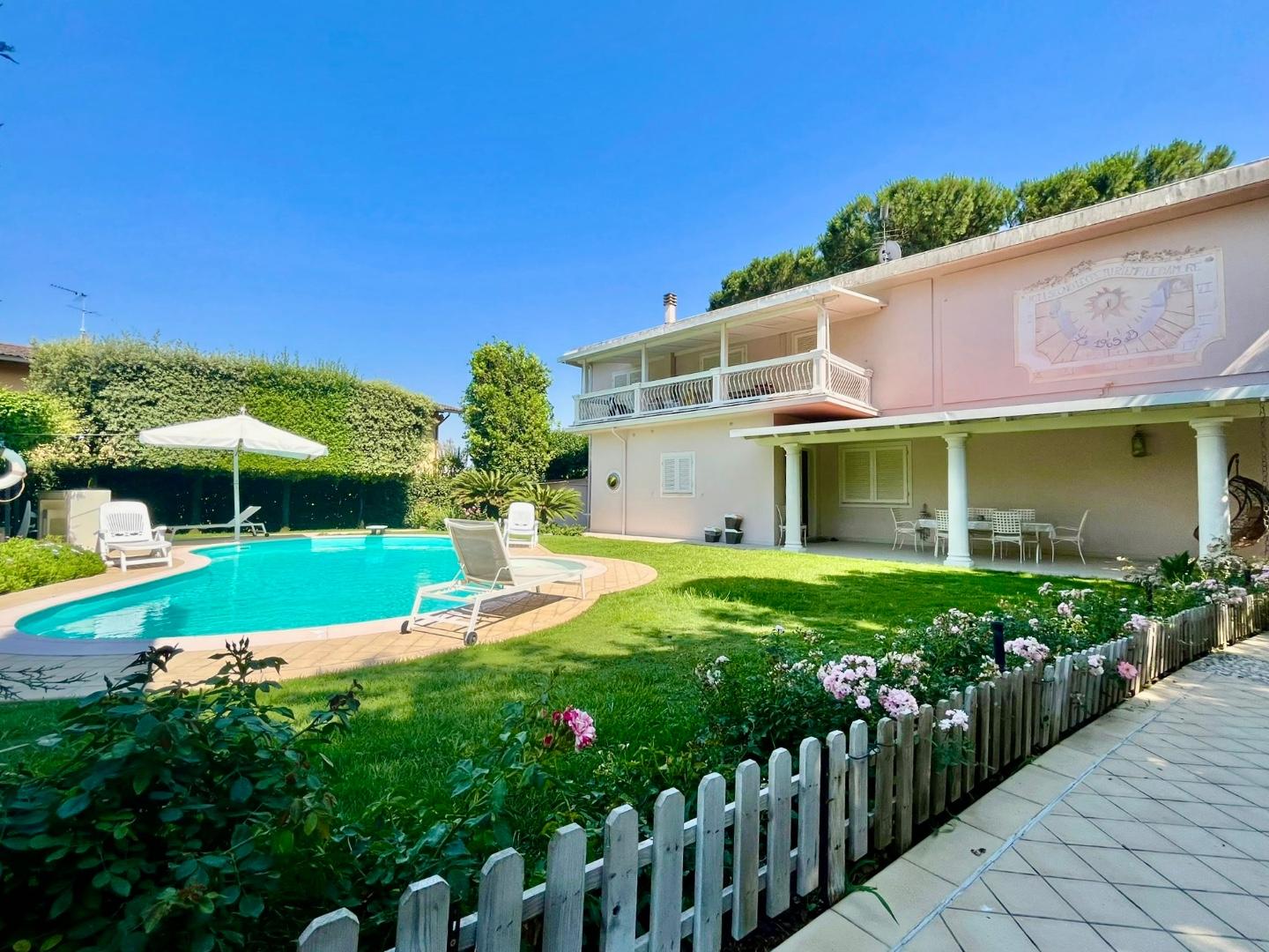 Villa in vendita a Montopoli in Val d'Arno, 11 locali, prezzo € 780.000 | PortaleAgenzieImmobiliari.it