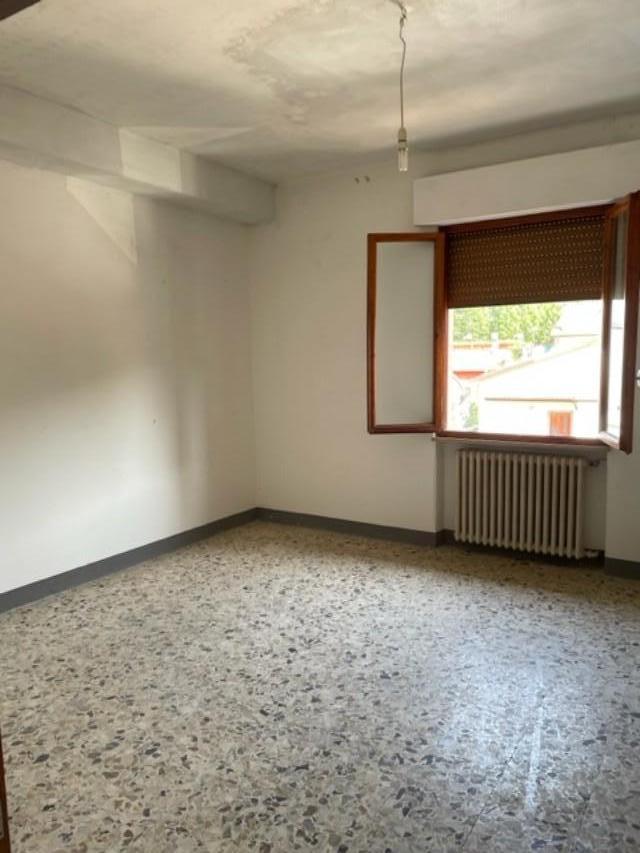 Appartamento in vendita a Barga, 5 locali, prezzo € 120.000 | PortaleAgenzieImmobiliari.it